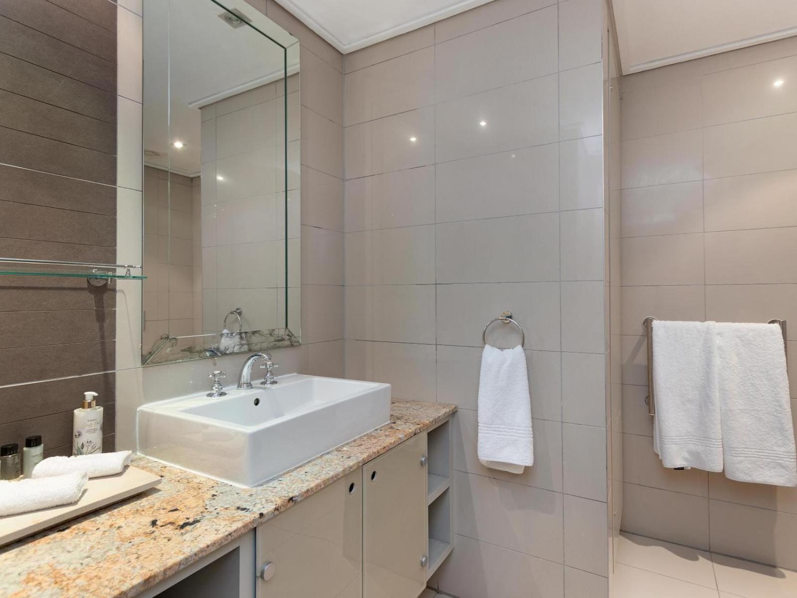Cape Royale Apartments With Cape Finest Кейптаун Екстериор снимка